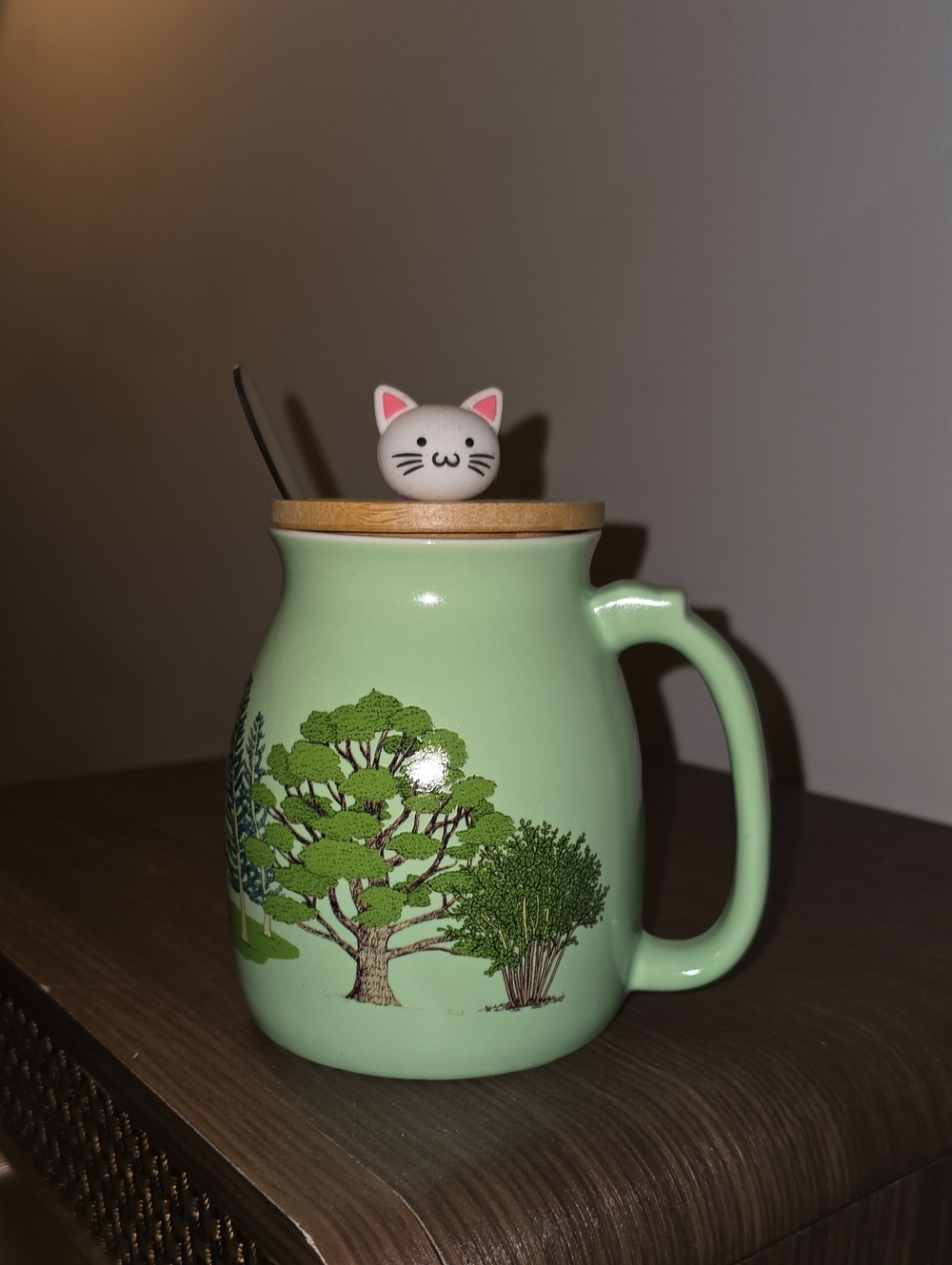 NEW Green Tree Ceramic Mug with Bamboo Lid and Cat Knob